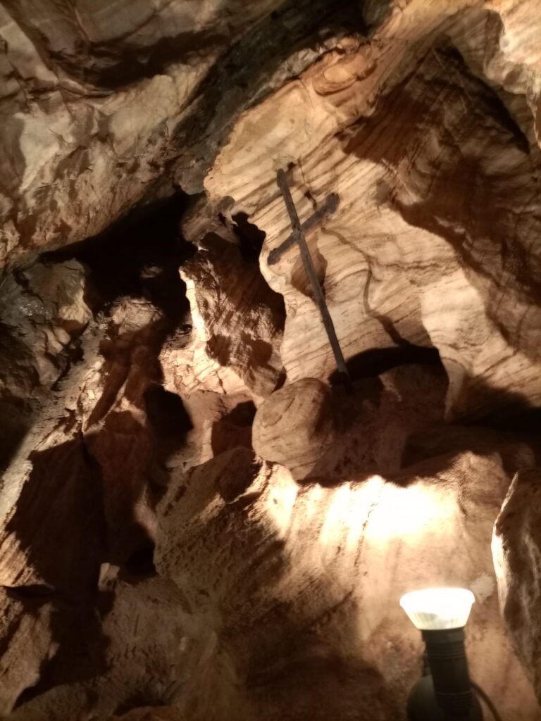 Obrázky z Chýnovských jeskyní